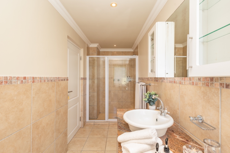 7 Bedroom Property for Sale in Beacon Isle Western Cape